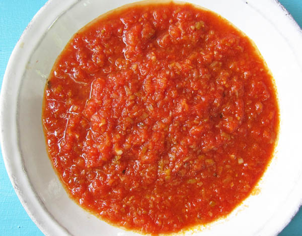Rustic Fresh Tomato Sauce